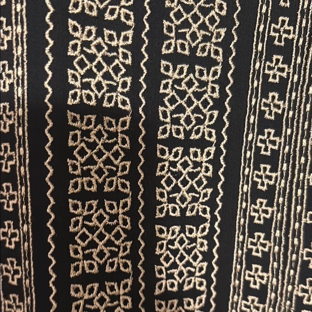 BLOUSE of Tolani Black Embellished Bib Collar - Picture 6 of 6